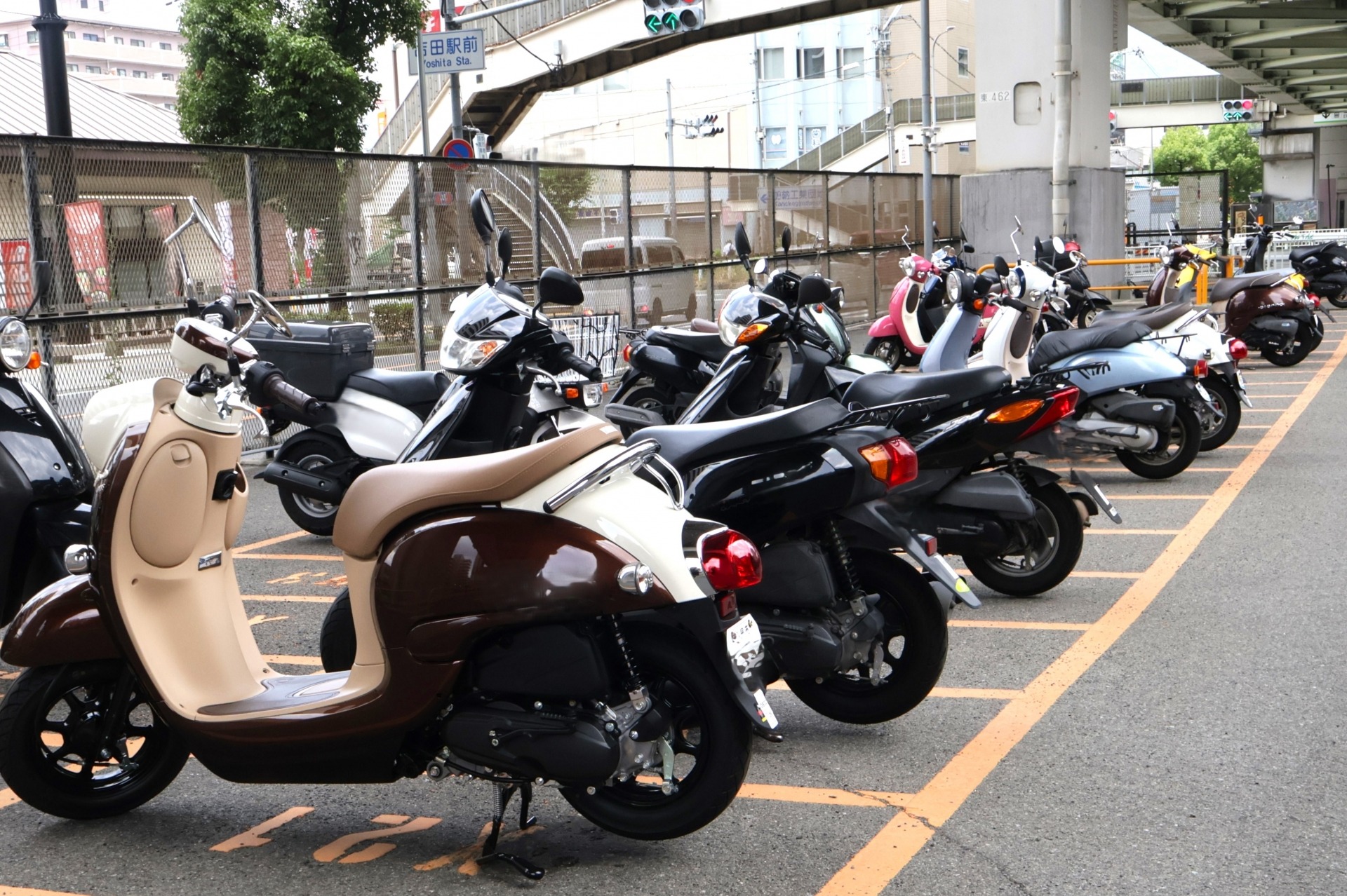 バイク駐車場